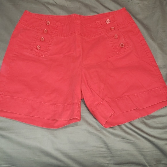 GAP Pants - Gap sailor-button shorts sz 6